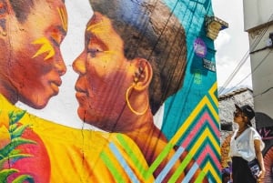 Bogotá : visite privée urbaine, fruits exotiques, graffitis et tejo