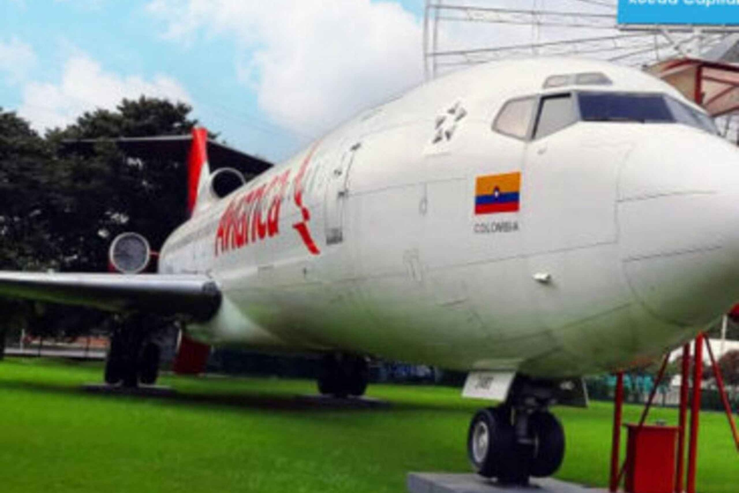 Bogotá: Besök nöjesparken Salitre Mágico med mat!