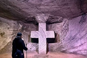 Богота: частная экскурсия в собор Зипакира и мастерскую по резьбе по соли
