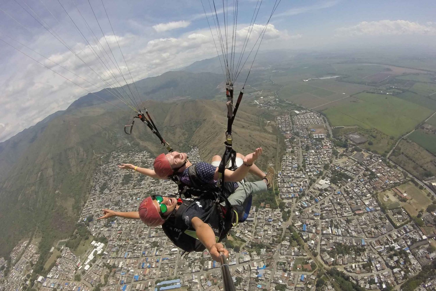 Cali: 15-Minute Paragliding Experience
