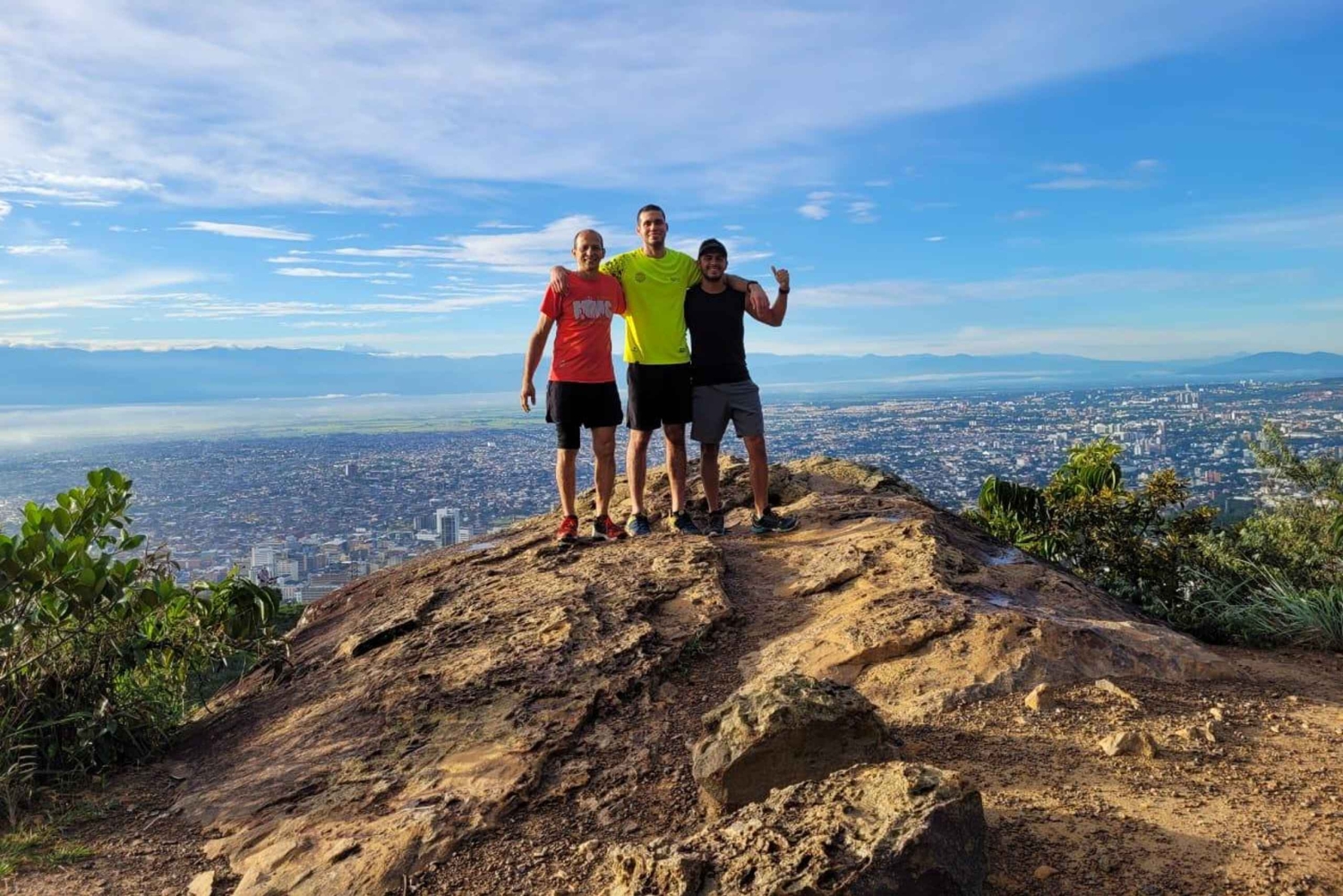 Cali: Guidet oppstigning til de tre korsenes høyde