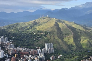 Cali: Guidet oppstigning til de tre korsenes høyde