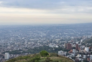 Cali: Guidet oppstigning til de tre korsenes høyde