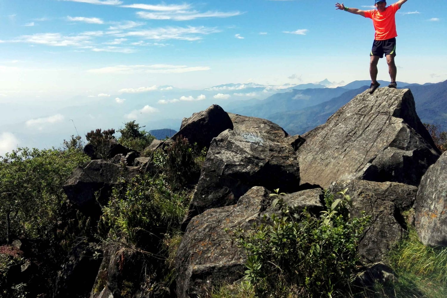 Cali : Aventure Trekking Pico de Loro - Farallones de Cali