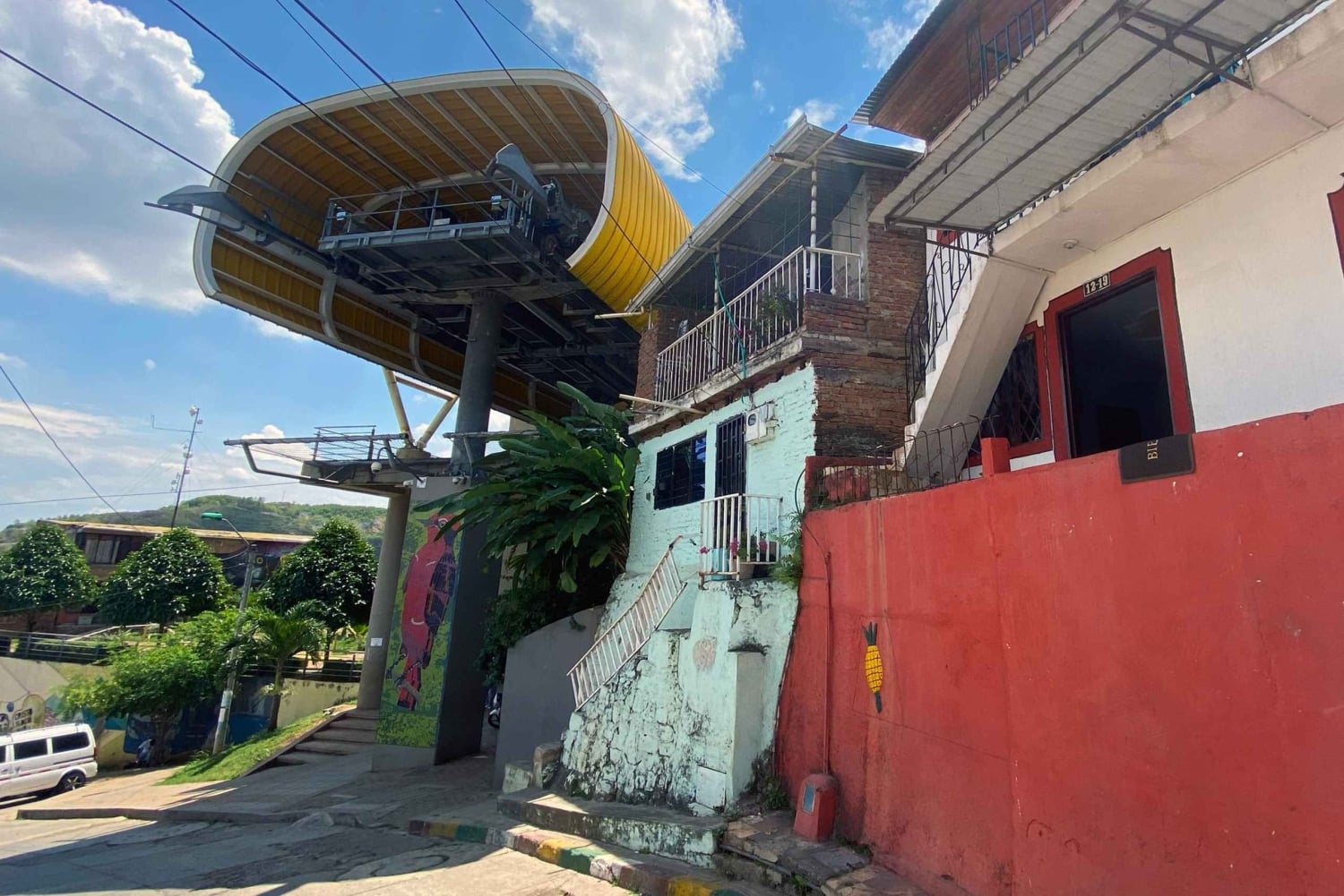 Cali : Visite à pied des 11 quartiers de la Commune 20