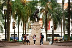 Cali: Walking tour of the historic center
