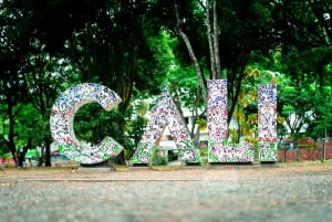 Cali: Walking tour of the historic center