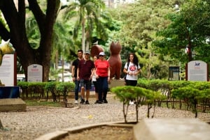 Cali: Walking tour of the historic center