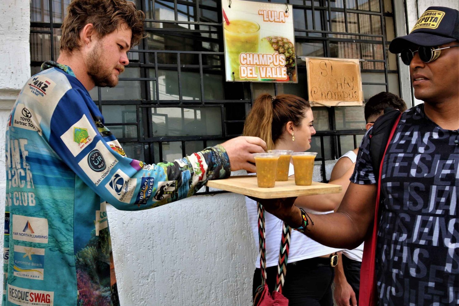 Partilha o tour gastronómico local de Cali no Alameda Market