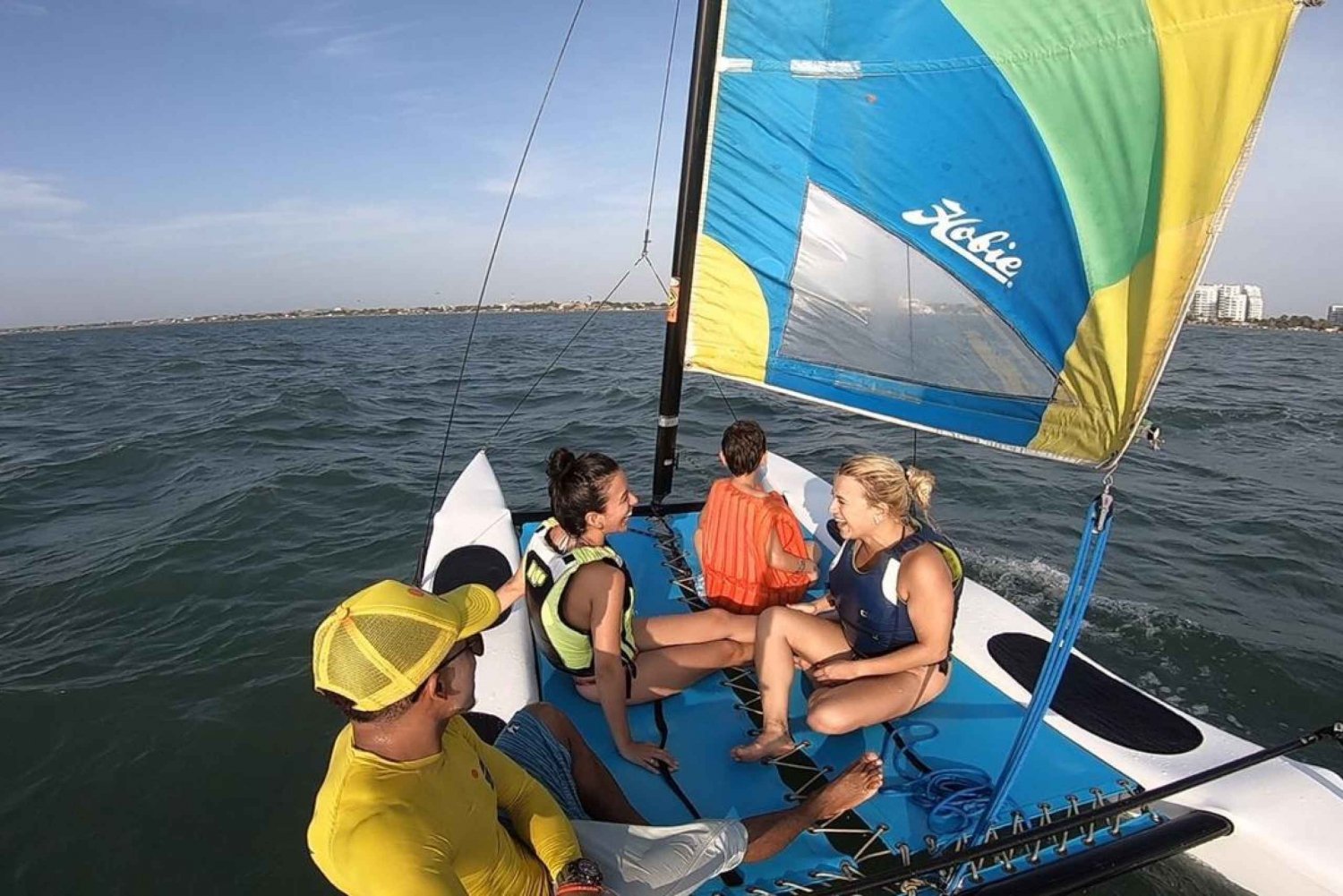 Cartagena: 1-Hour Sailboat Class for Family and Friends
