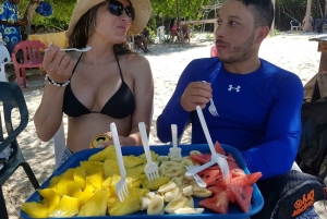 Cartagena: Excursión a 5 islas en barco con almuerzo y snorkel