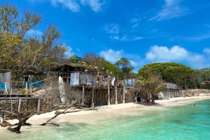 Cartagena: Excursión a 5 islas en barco con almuerzo y snorkel