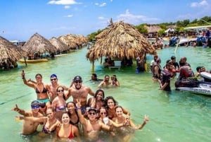 Cartagena: 5 Islands Premium Tour with Lunch and Snorkeling
