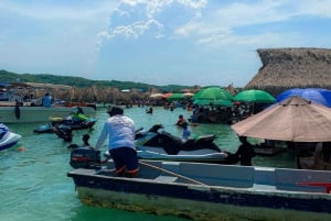 Cartagena: 5 Rosario Islands Tour with Snorkeling and Lunch