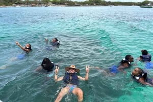 Cartagena: tour delle 5 isole del Rosario con snorkeling e pranzo