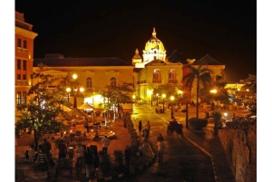 Cartagena Nocturna: Recorrido Histórico Cena Típica + Degustación de Dulces