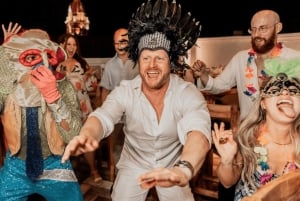 Cartagena: nocna wycieczka po barach i dachach z lokalnym opiekunem