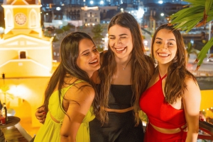 Cartagena: nocna wycieczka po barach i dachach z lokalnym opiekunem