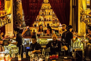 Cartagena: nocna wycieczka po barach i dachach z lokalnym opiekunem