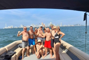 ¡Cartagena: tour en barco por la bahía con barra libre y DJ!