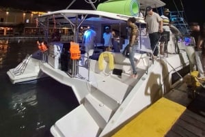 Cartagena: Catamaran Bay Tour with Open Bar and DJ + Nightclub