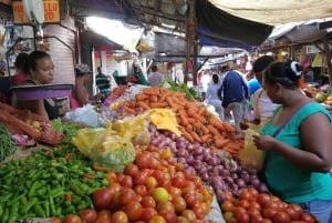 Cartagena: Bazurto Market & La Popa Convent Tour with Lunch