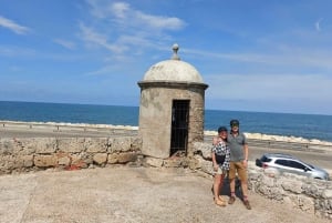 Cartagena op de fiets: geschiedenis, cultuur en meer binnen de muur