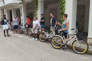 Cartagena op de fiets: geschiedenis, cultuur en meer binnen de muur