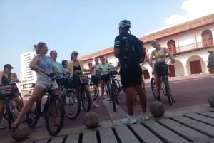 Cartagena op de fiets: geschiedenis, cultuur en meer binnen de muur