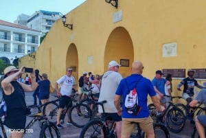 Cartagena op de fiets: geschiedenis, cultuur en meer binnen de muur
