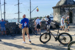 Cartagena op de fiets: geschiedenis, cultuur en meer binnen de muur