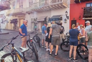 Cartagena op de fiets: geschiedenis, cultuur en meer binnen de muur