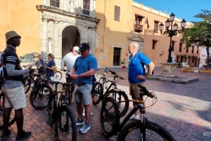 Cartagena op de fiets: geschiedenis, cultuur en meer binnen de muur