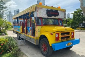 CARTAGENA: Chiva típica Rumbera nocturna con entrada a la Disco