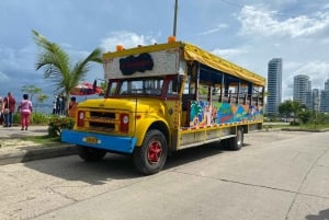 CARTAGENA: Chiva típica Rumbera nocturna con entrada a la Disco