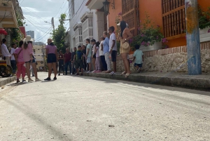 CARTAGENA: Chiva típica Rumbera nocturna con entrada a la Disco
