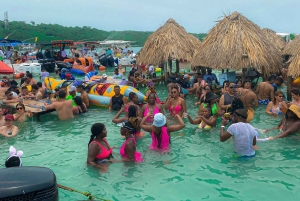 Cartagena: Festa no barco Cholon Forever