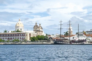 Cartagena: City, San Peter & San Felipe Castle Guided Tour