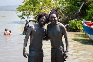 Cartagena, Colombia: Baño en el volcán de lodo+playa+almuerzo