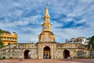 Cartagena: BILINGUAL CITYTOUR + SAN FELIPE CASTLE & Old city