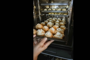 Cartagena: corso di panificazione colombiana con tazza di caffè