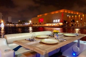 Cartagena: Crucero por la Bahía con Cena y Vino
