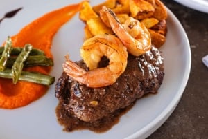 Cartagena: Crociera nella baia con cena e vino