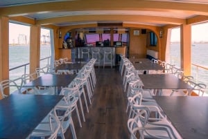 Cartagena: Crociera nella baia con cena e vino