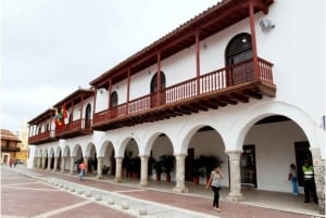 Cartagena Cruise Tour: Castle, Popa, and Historic Center (4 hours)