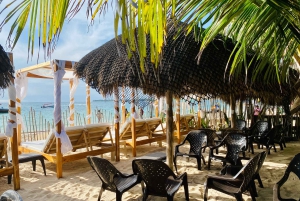 カルタヘナ：バスで日帰り鳥園とプラヤブランカを満喫