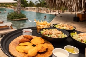 Cartagena: Daypass en Makani Luxury Tierra Bomba