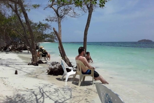 Cartagena: 5 Rosario Islands Tour with snorkeling + plankton