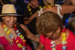 CARTAGENA: Join us for a super party on a typical chiva with an entertainer for 2 hours and a disco!