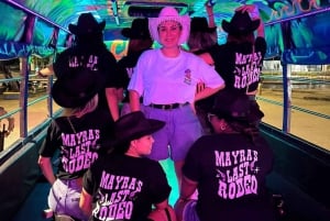 CARTAGENA: Join us for a super party on a typical chiva with an entertainer for 2 hours and a disco!